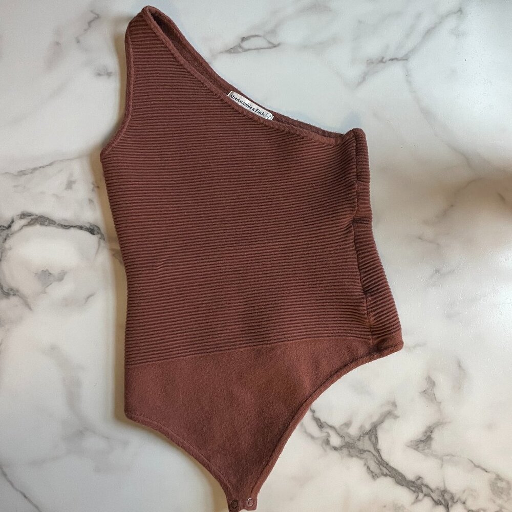 Abercrombie Ribbed Off the Shoulder Tank (Size XS)